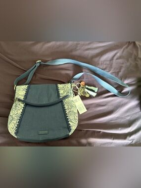 ✨NWT✨Sakroots: Crossbody Bag (includes owl bag charm)